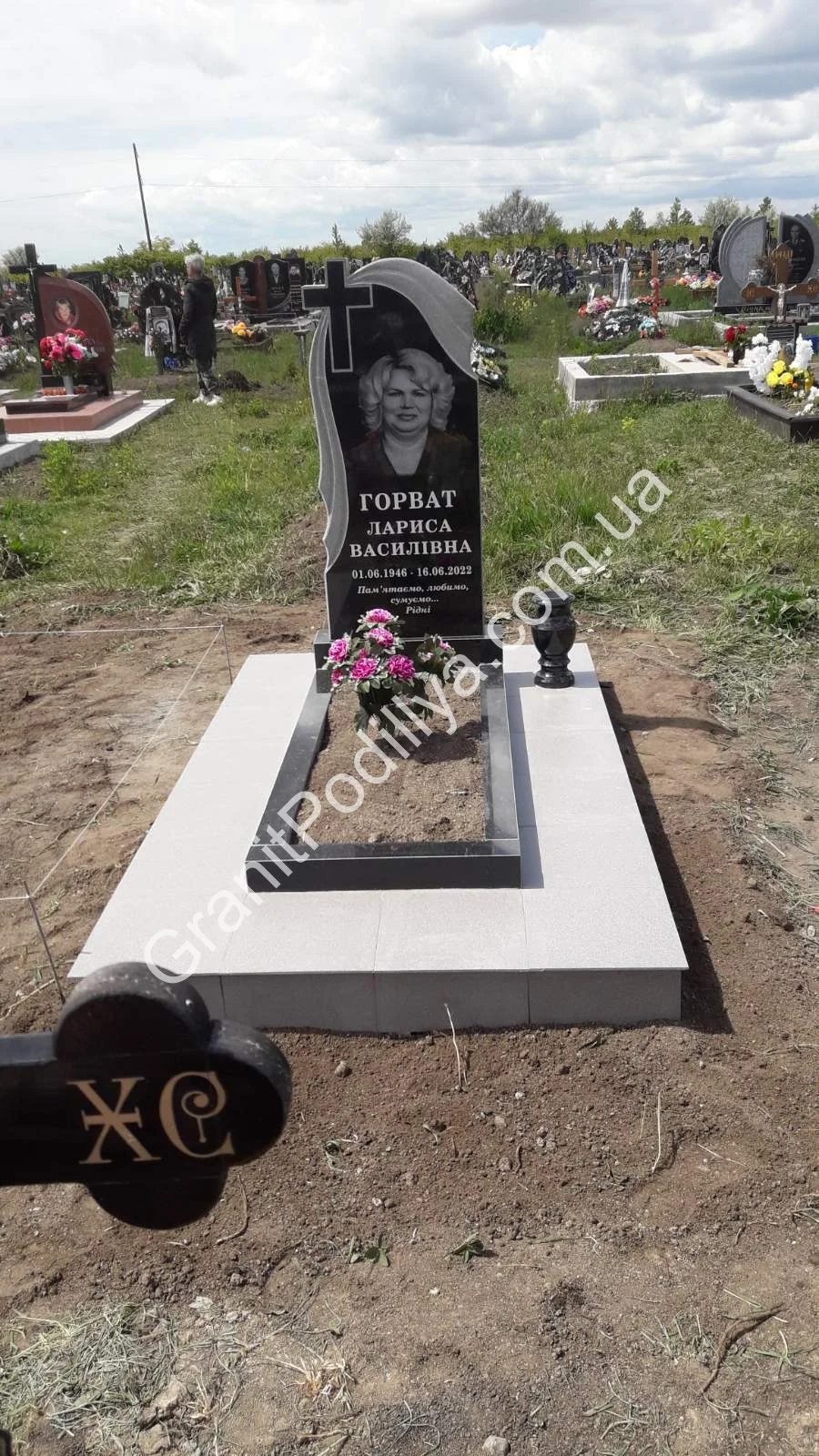 Подвійний пам'ятник з граніту - Кам'янець-Подільський | GranitPodillya